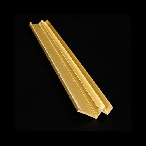 [119] Trim Inside Corner Gold (3mm) 10ft