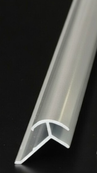 [122] Trim Outside Corner Silver (3mm) 10ft